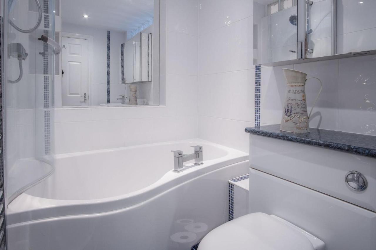 Goscar Court - 1 Bedroom Apartment - Tenby Ngoại thất bức ảnh